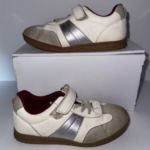 Primark size 1 maroon silver Velcro sneakers